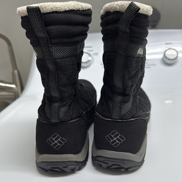Columbia Ruby Mountain Mid Boots, Omni-Heat Waterproof, Women's size 10 - Picture 5 of 8